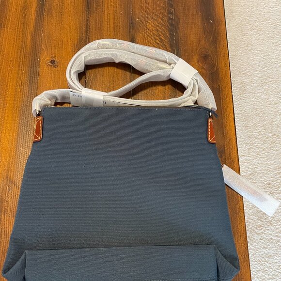 Dooney & Bourke Crossbody - Brand New - Picture 3 of 4